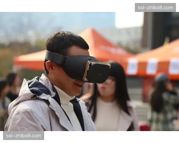 报道：多家俱乐部引进VR训练系统，帮助后卫在虚拟场景中演练协防保护