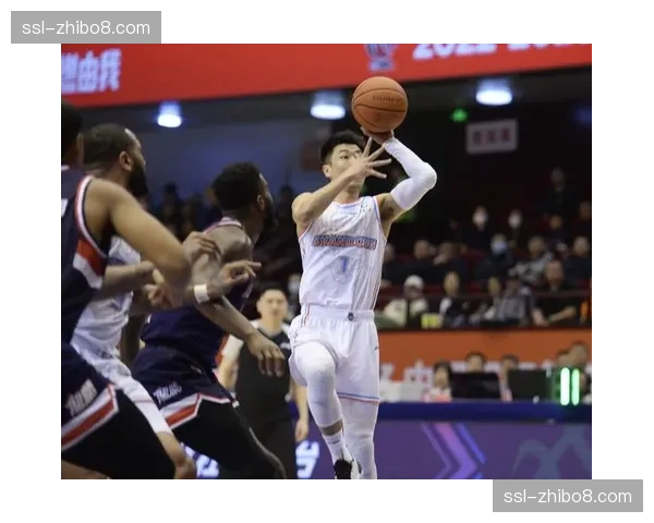 【2026年4月CBA联赛观赛体验技术升级方向·赛中·特写广州龙狮主场部署新型吸音材料，记者实测客队罚球时现场噪音分贝显著降低